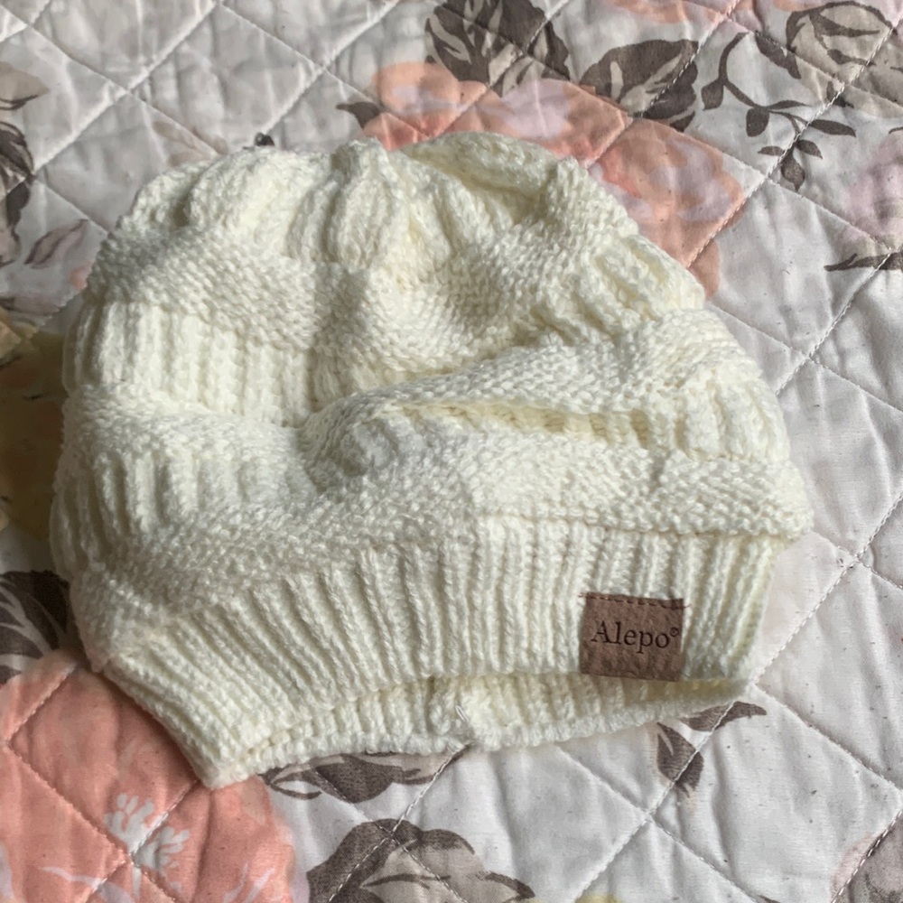 Kids' Cozy Cream Knit Hat